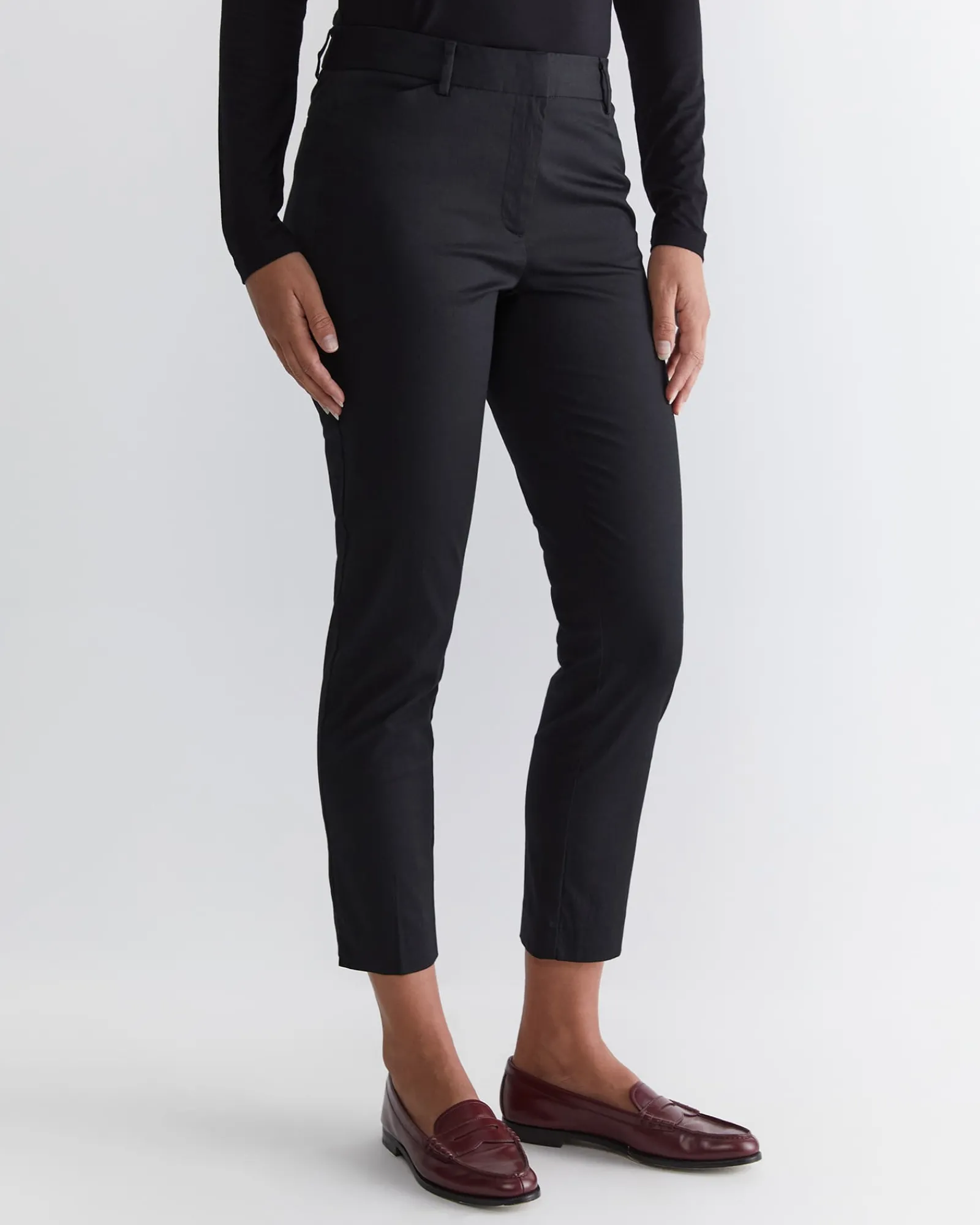 Hot Sportscraft Evie Capri Pant in Black
