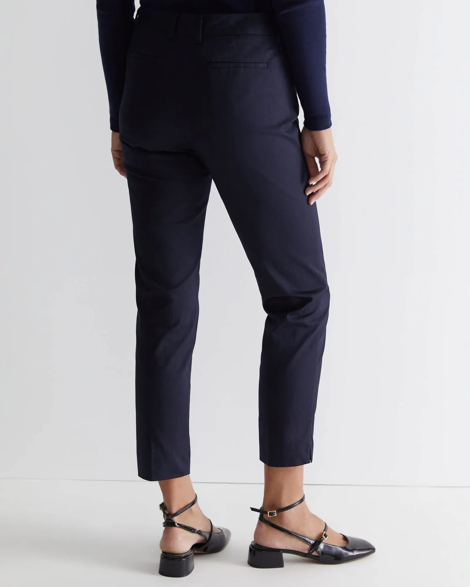 Hot Sportscraft Evie Capri Pant in Classic Navy ClassicNavy