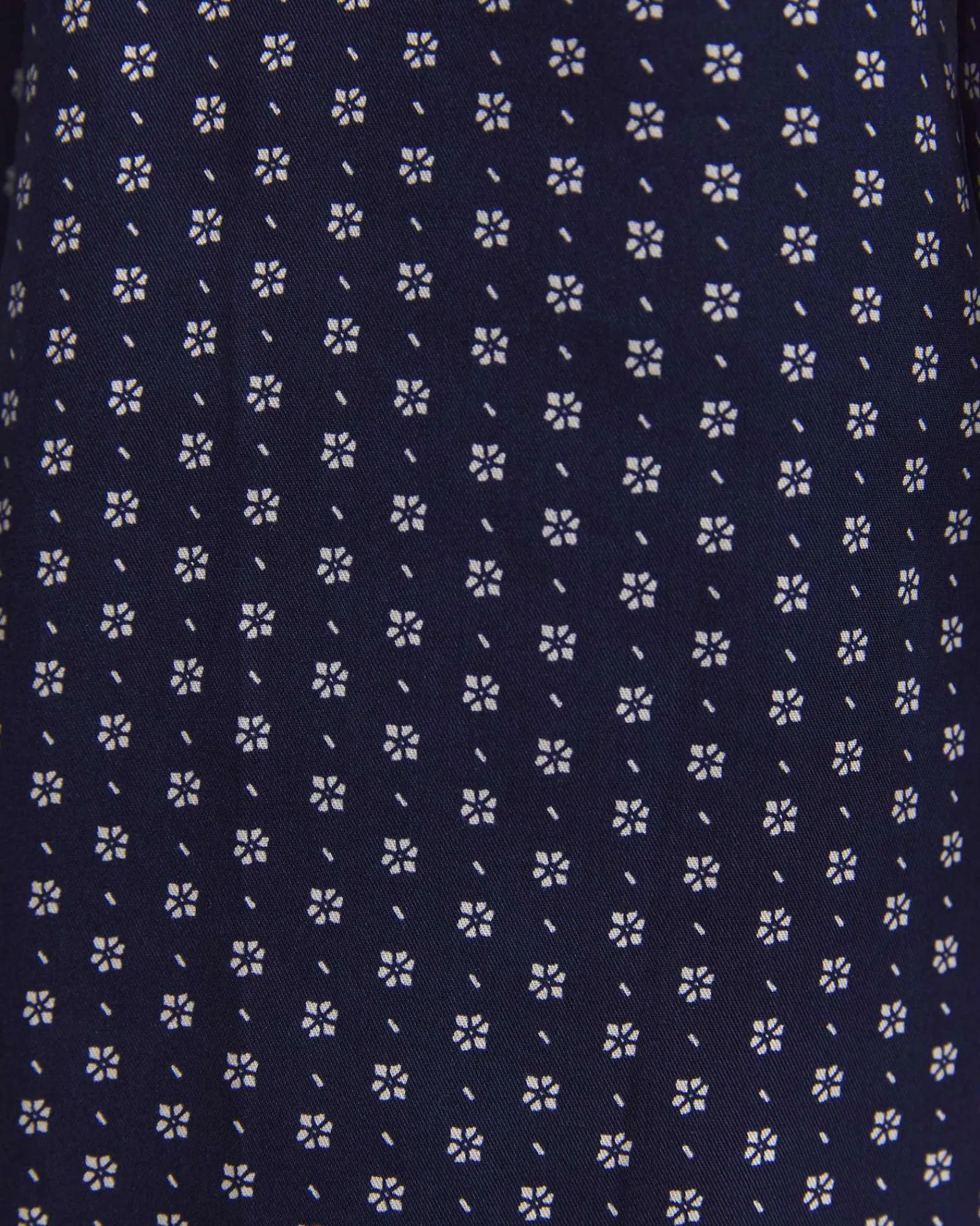 Fashion Sportscraft Geo Long Sleeve Shirt in Navywhite Navy/white