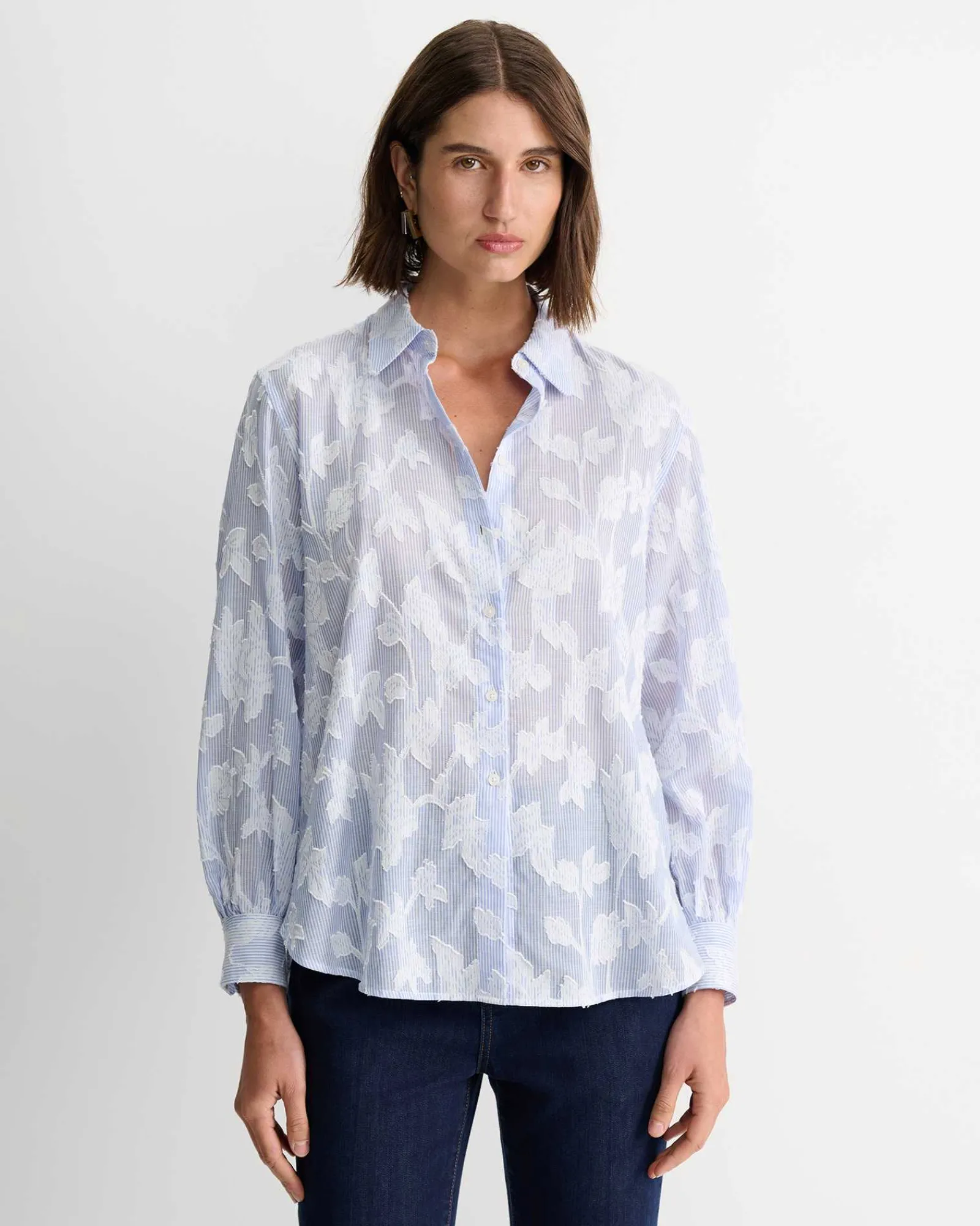Fashion Sportscraft Sedonia Clip Back Shirt in Whiteblue White/blue